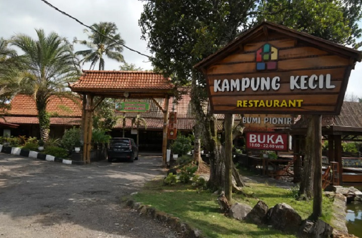 Restoran kampung kecil
